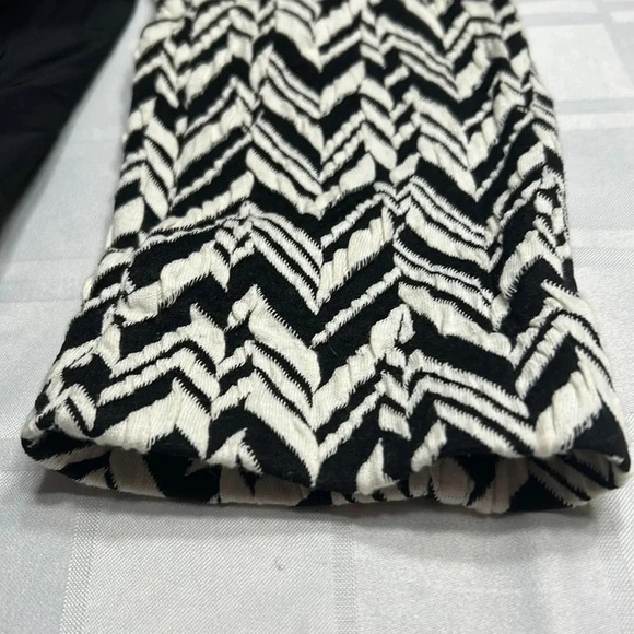 Chico chevron textured fitted one button closure blazer,
Multi media, NWOT - Picture 10 of 15